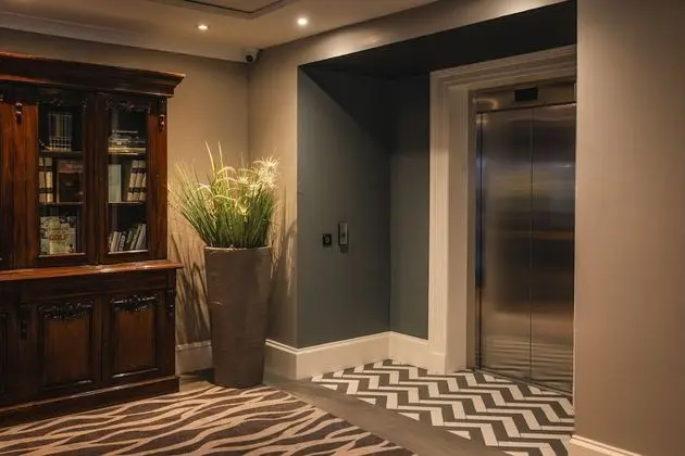 Sleep67 Double Room with Mountain View (In room continental breakfast)