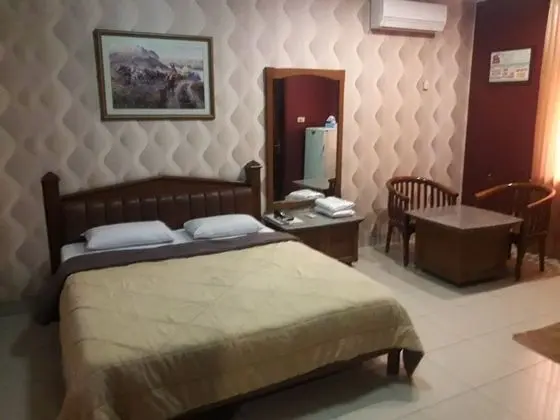Standard Tek Büyük Yataklı Oda