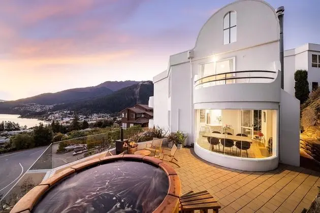 Deluxe Villa