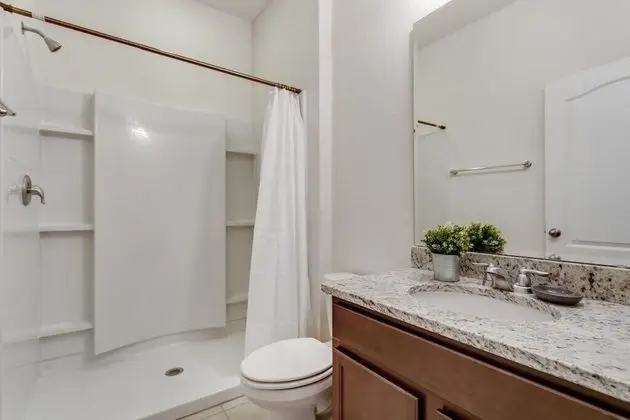 Villa (7028OAKWOOD)