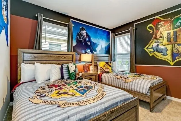 Villa (7028OAKWOOD)