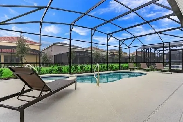 Villa (7028OAKWOOD)