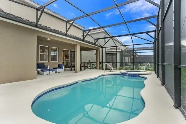 Villa (7028OAKWOOD)