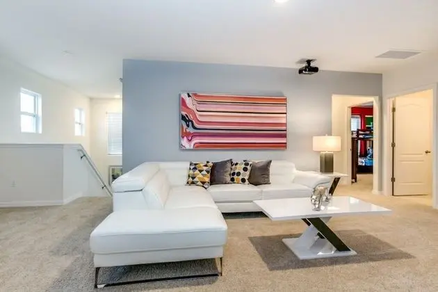 Villa (7028OAKWOOD)