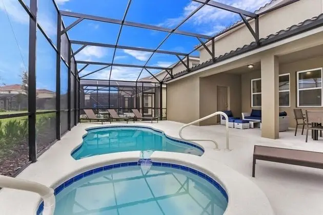 Villa (7028OAKWOOD)