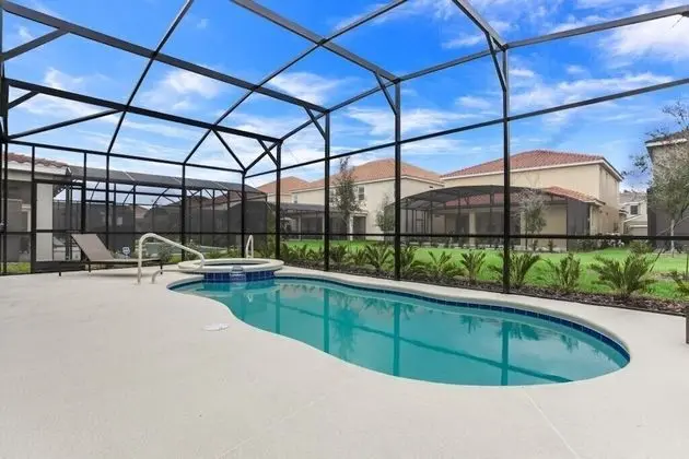 Villa (7028OAKWOOD)