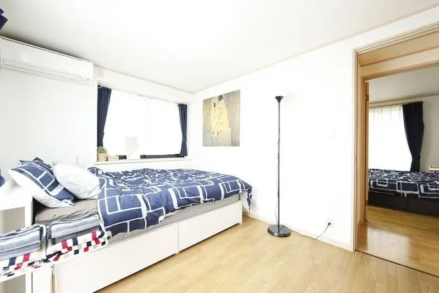 Ev (Private Vacation)