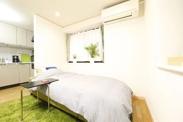 Ev (Private Vacation)