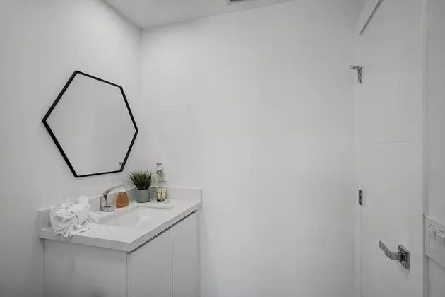 Ev