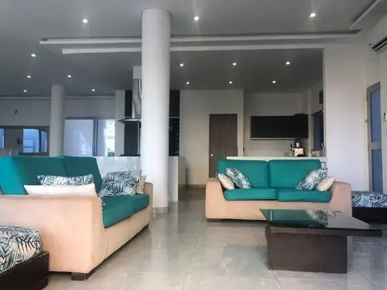 Ev, 6 Yatak Odası, Sigara İçilebilir, Balkon