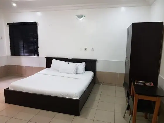 Tek Büyük Yataklı Oda (Gold)