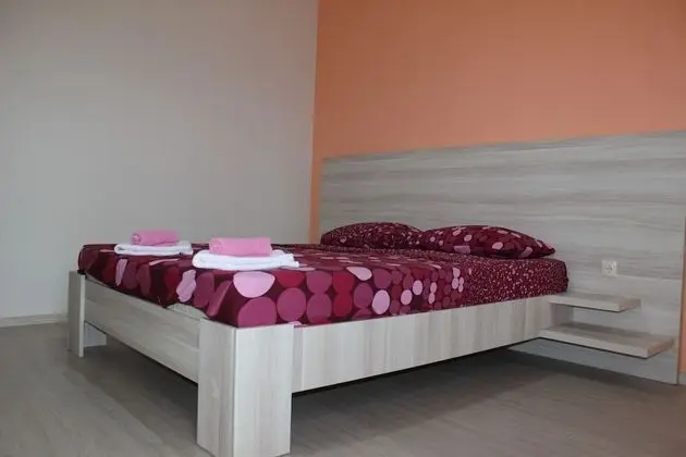 Luxury Tek Büyük Yataklı Oda