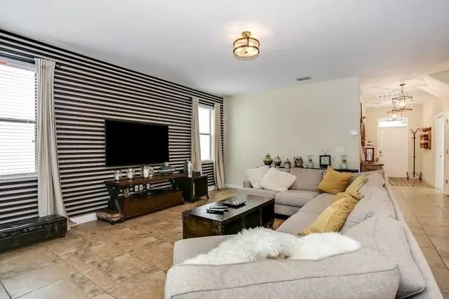 Villa (1432ROLLING)