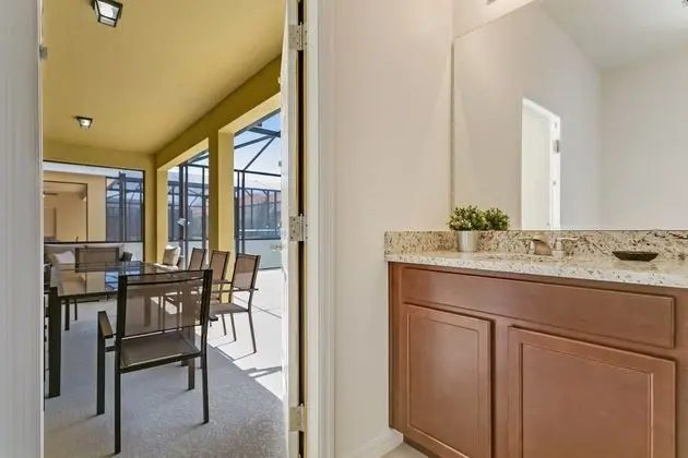 Villa (7036OAKWOOD)