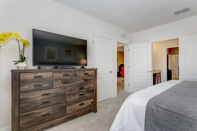 Villa (7036OAKWOOD)