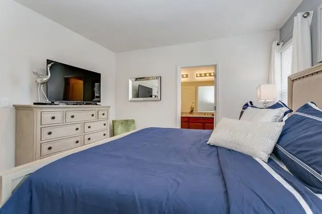 Villa (7036OAKWOOD)
