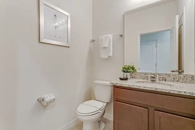 Villa (7036OAKWOOD)