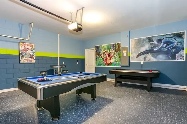 Villa (7036OAKWOOD)