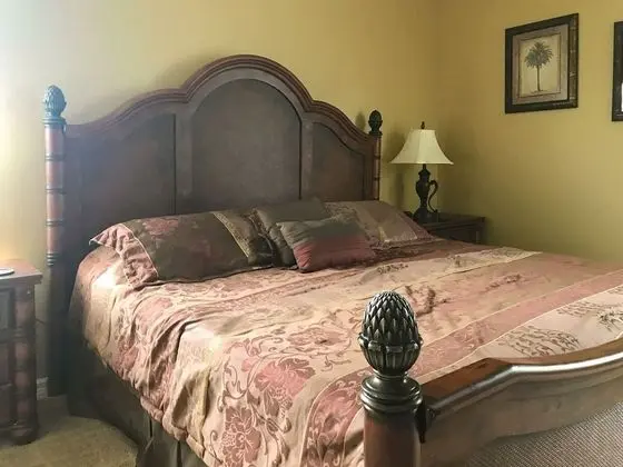 Ev (7 Bedrooms in Large Private Vacation )