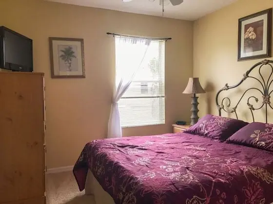 Ev (7 Bedrooms in Large Private Vacation )