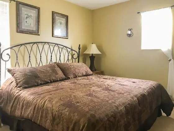 Ev (7 Bedrooms in Large Private Vacation )