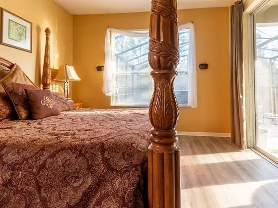 Ev (7 Bedrooms in Large Private Vacation )