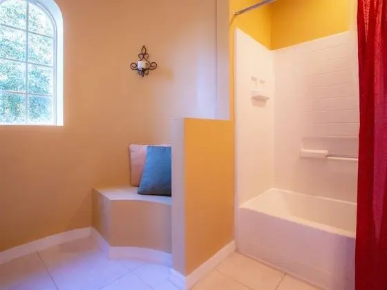 Ev (7 Bedrooms in Large Private Vacation )