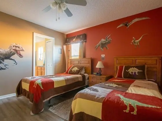 Ev (7 Bedrooms in Large Private Vacation )