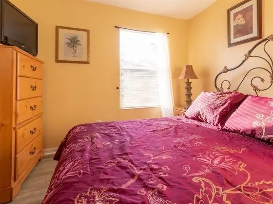 Ev (7 Bedrooms in Large Private Vacation )