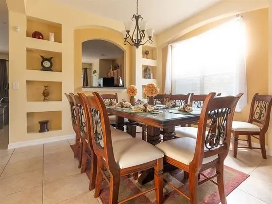 Ev (7 Bedrooms in Large Private Vacation )