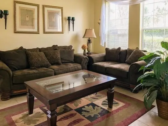 Ev (7 Bedrooms in Large Private Vacation )