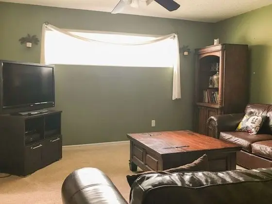 Ev (7 Bedrooms in Large Private Vacation )