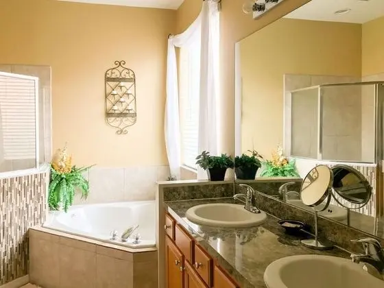 Ev (7 Bedrooms in Large Private Vacation )
