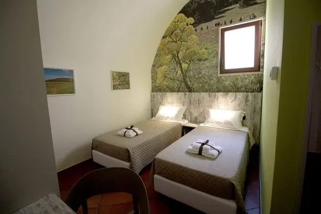 Tek Büyük veya İki Ayrı Yataklı Oda