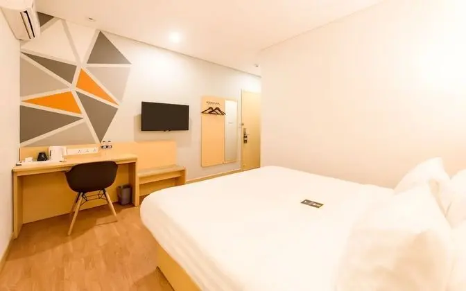 Deluxe Tek Büyük Yataklı Oda