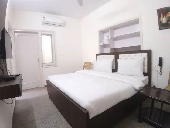 Deluxe Tek Büyük Yataklı Oda