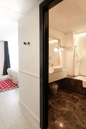 Deluxe Tek Büyük veya İki Ayrı Yataklı Oda