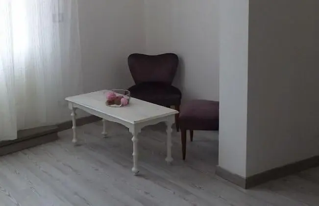 Üç Kişilik Oda