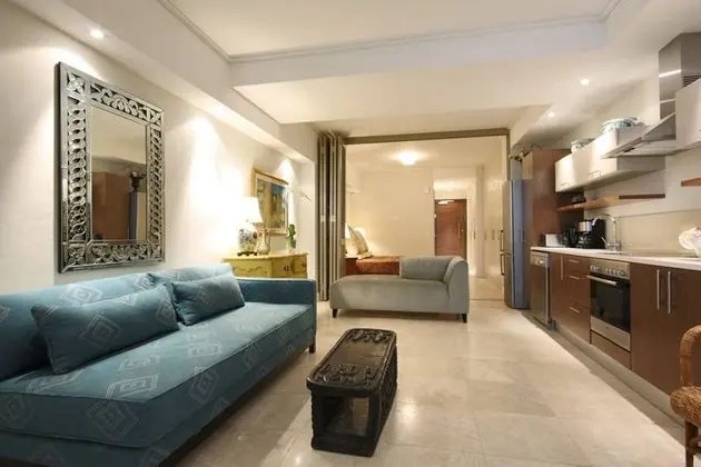 Exclusive Apartment, 1 Room, Canal View