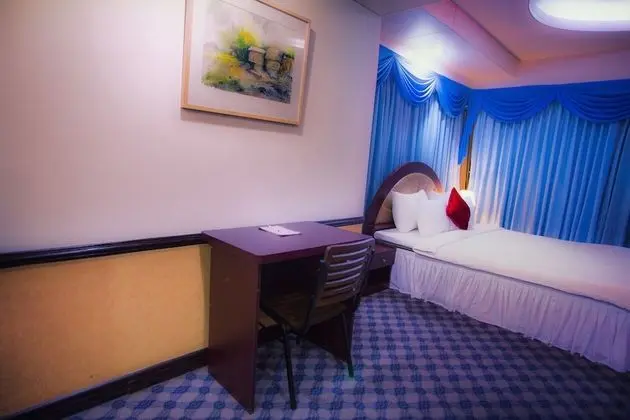 Royal Süit, 1 En Büyük (King) Boy Yatak, Business Dinlenme Salonu Kullanımı, Şehir Manzaralı
