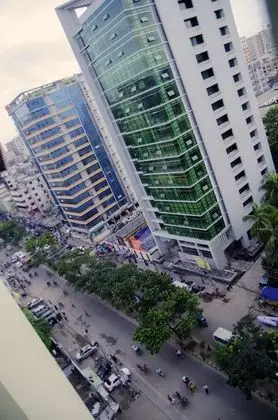 Royal Süit, 1 En Büyük (King) Boy Yatak, Business Dinlenme Salonu Kullanımı, Şehir Manzaralı