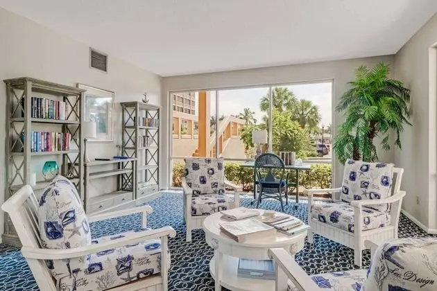 Daire (7150 Estero Blvd 205)