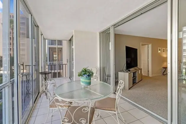 Daire (7150 Estero Blvd 205)