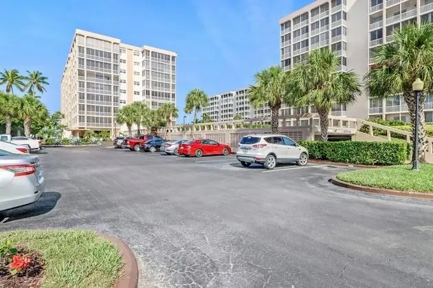 Daire (7150 Estero Blvd 205)