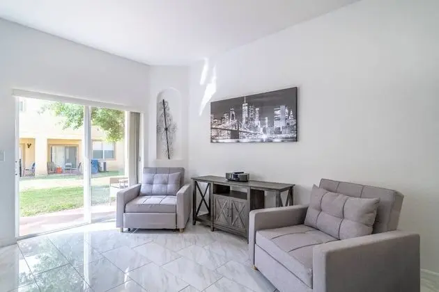Apart Daire (727 Regal Palms)