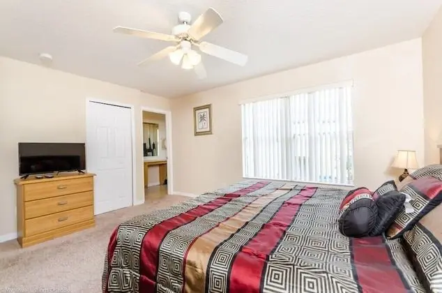 Ev (734LAM Regal Palms Town Home)