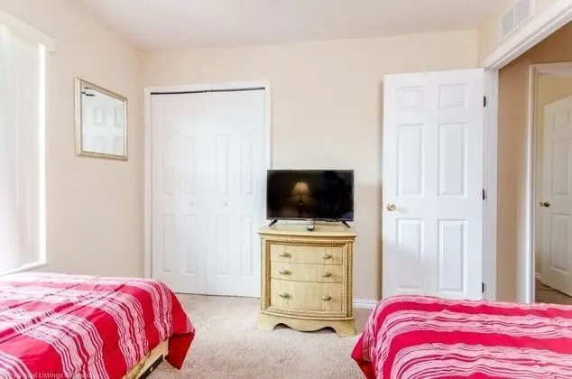 Ev (734LAM Regal Palms Town Home)