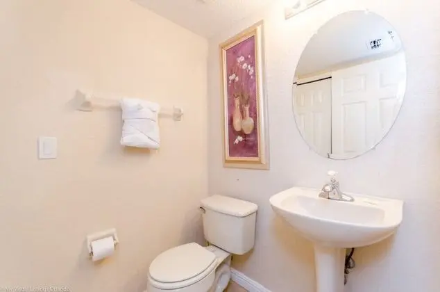 Ev (734LAM Regal Palms Town Home)