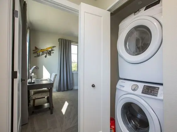 Ev, Birden Çok Yatak, Veranda, Bahçe Manzaralı (750 Jerome St. (Unit 1)*)