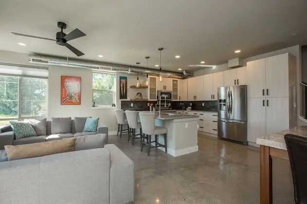 Ev, Birden Çok Yatak, Veranda, Bahçe Manzaralı (750 Jerome St. (Unit 1)*)